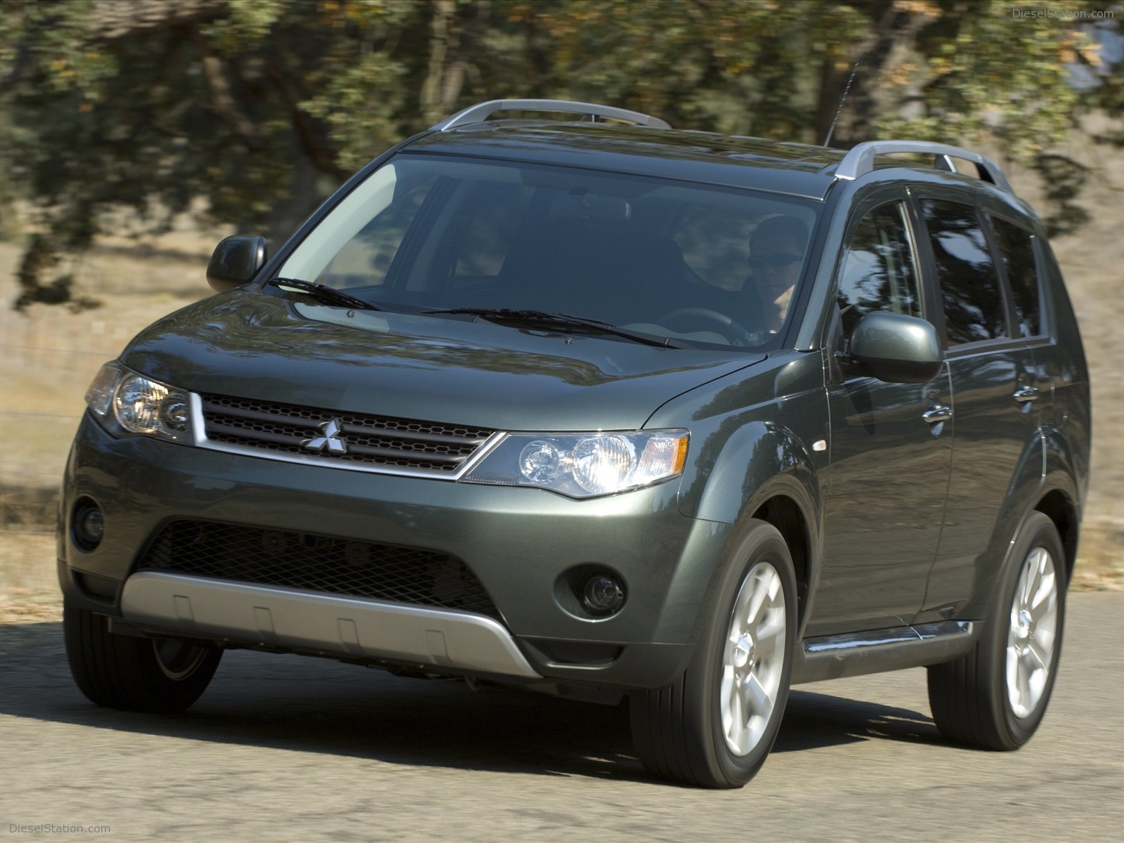 Mitsubishi Outlander ES